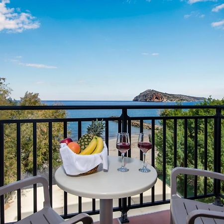 Margarita Beach Hotel Agia Marina エクステリア 写真