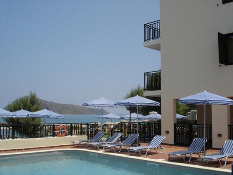 Margarita Beach Hotel Agia Marina エクステリア 写真